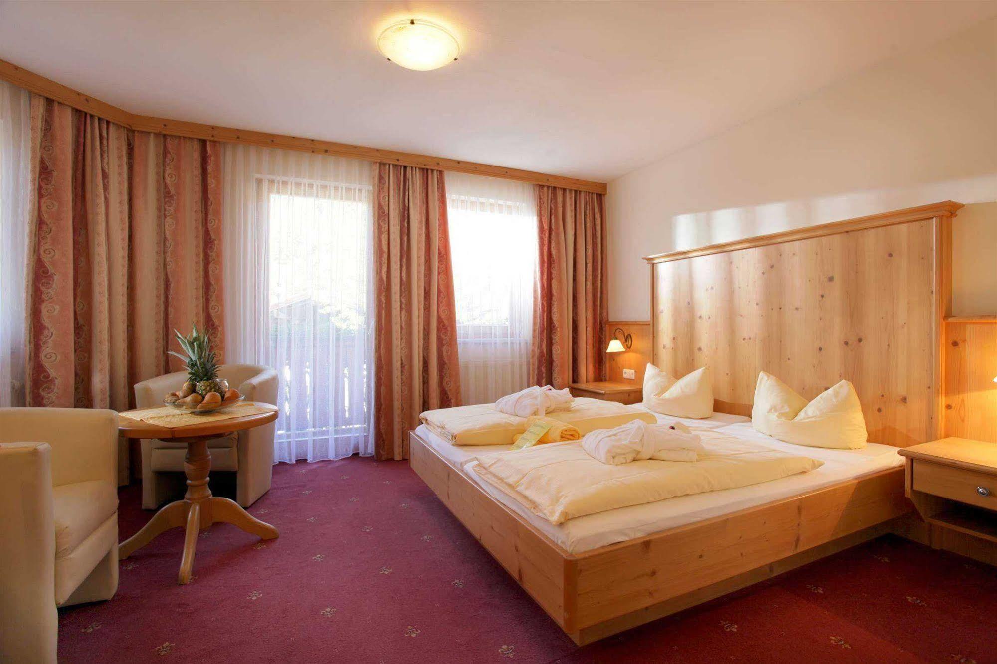 Alpenhof Brixen Hotel Brixen im Thale Luaran gambar