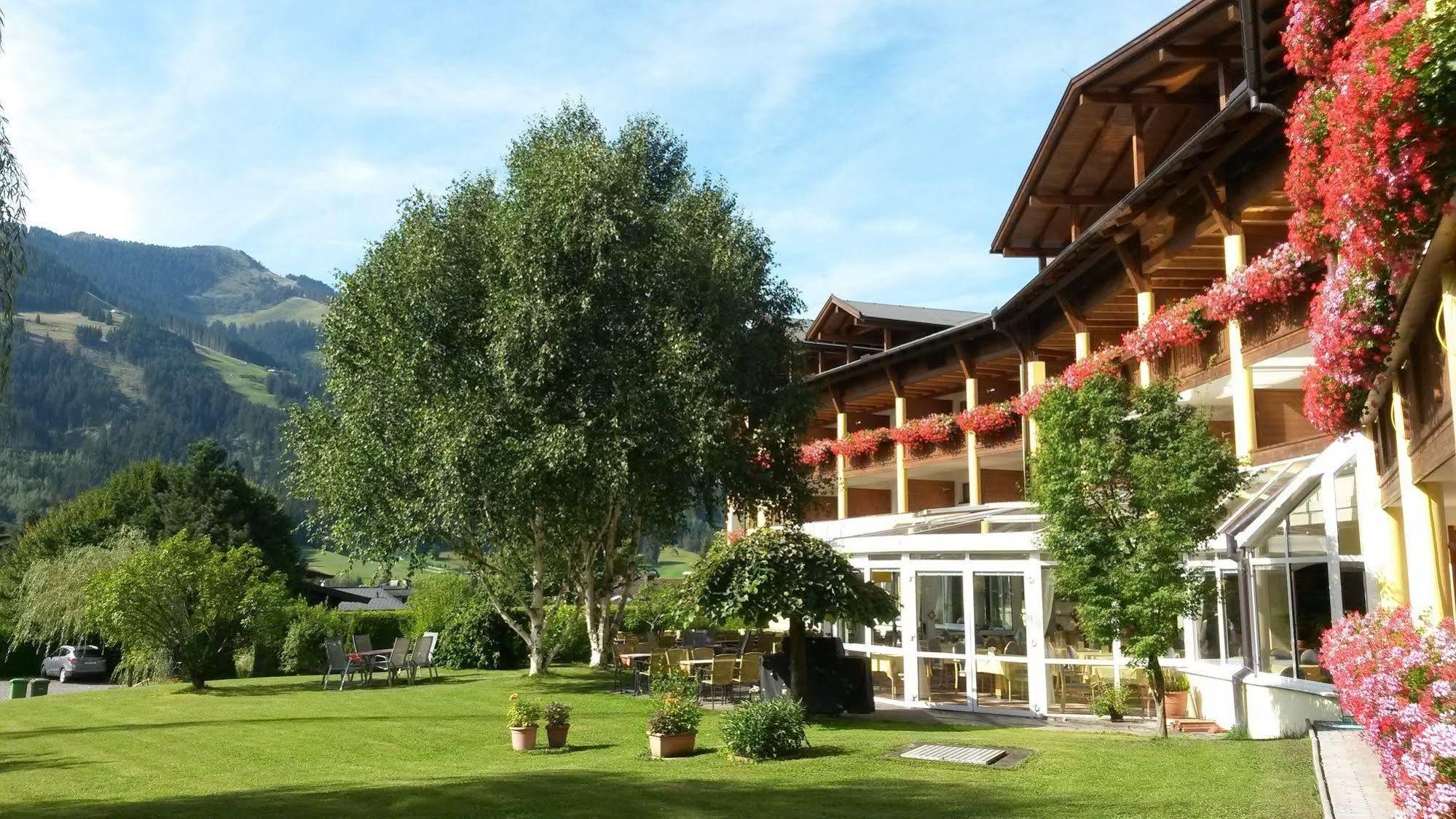 Alpenhof Brixen Hotel Brixen im Thale Luaran gambar