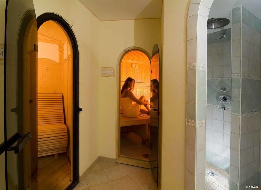 Alpenhof Brixen Hotel Brixen im Thale Luaran gambar